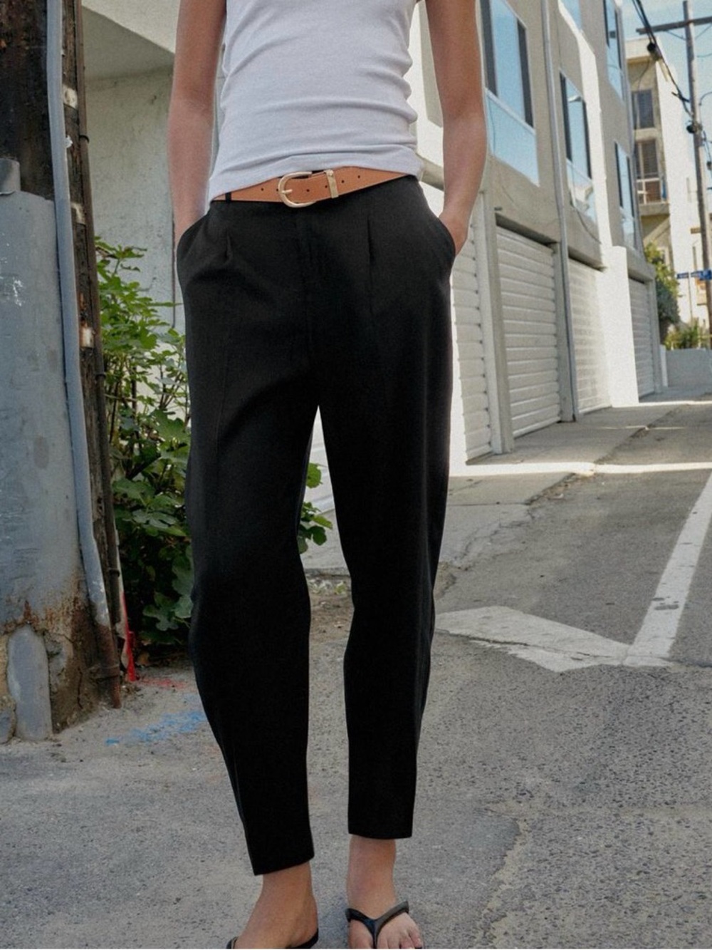 NWT - Zara Women Linen Pants with Belt - Super Trendy!